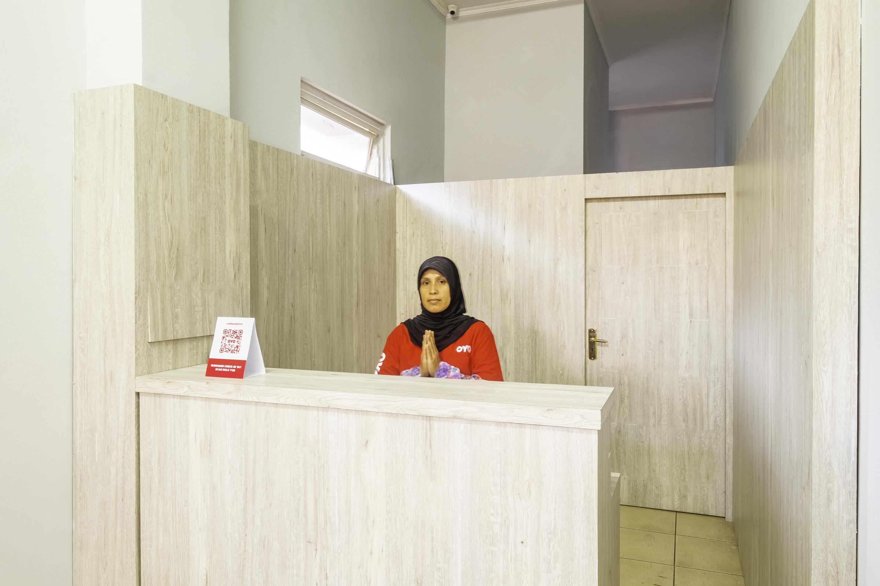 Karins Guesthouse Syariah Redpartner Bandung Buitenkant foto